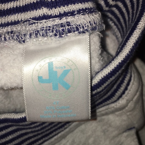 Size 4T nice weight sweatpants - Picture 4 of 4